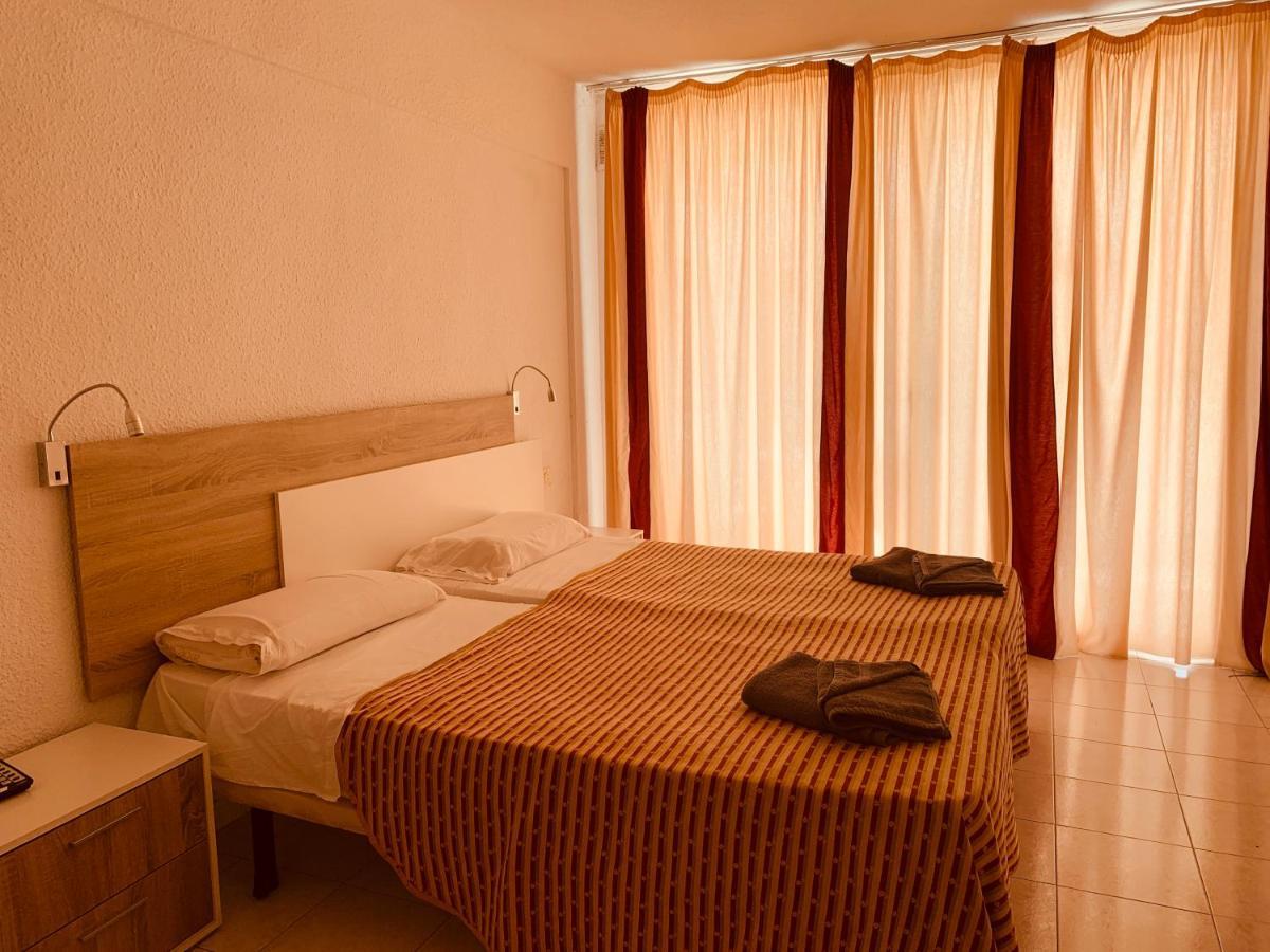 Pondemar Apartaments Vistas Playa Feñabe Extérieur photo
